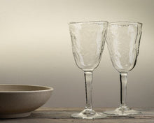 Load image into Gallery viewer, Handblown wine glass with leaf texture