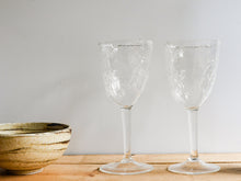 Load image into Gallery viewer, Forest Leaf Textured Classic Wine Glass