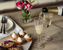 Load image into Gallery viewer, Forest Fern Champagne Glass