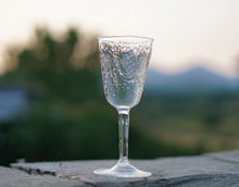 Load image into Gallery viewer, Forest Leaf Textured Wine Glass