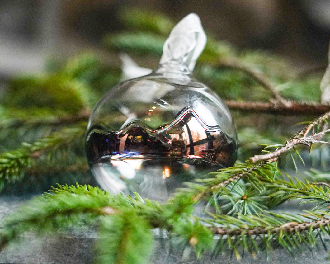 Mountain bauble with copper lustre