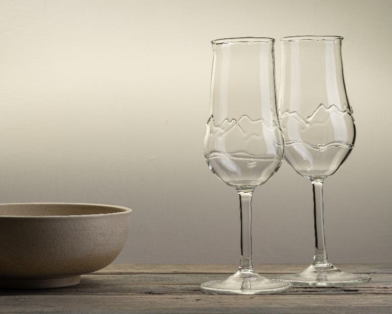 Handblown prosecco glass with mountain design